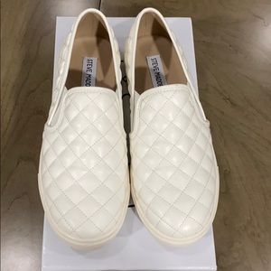 Slip-on sneaker
